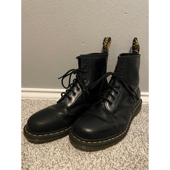 Dr. Martens 1460 Boots Mens Size 11 Black Leather Lace Up AirWair Bouncing Sole - Picture 1 of 11